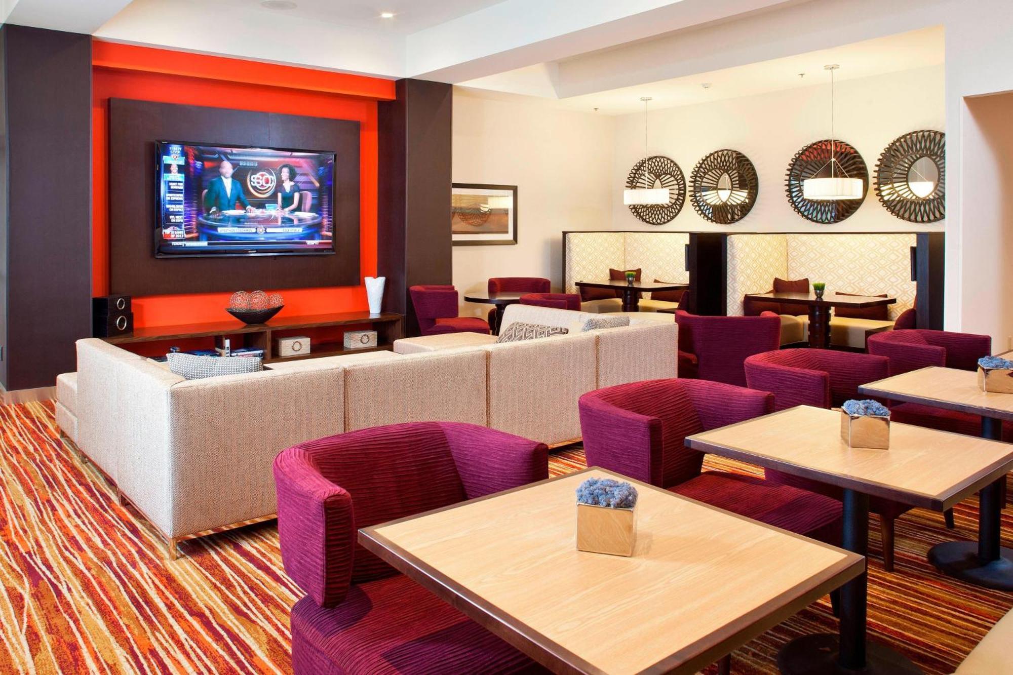 Courtyard By Marriott Pueblo Hotel Kültér fotó