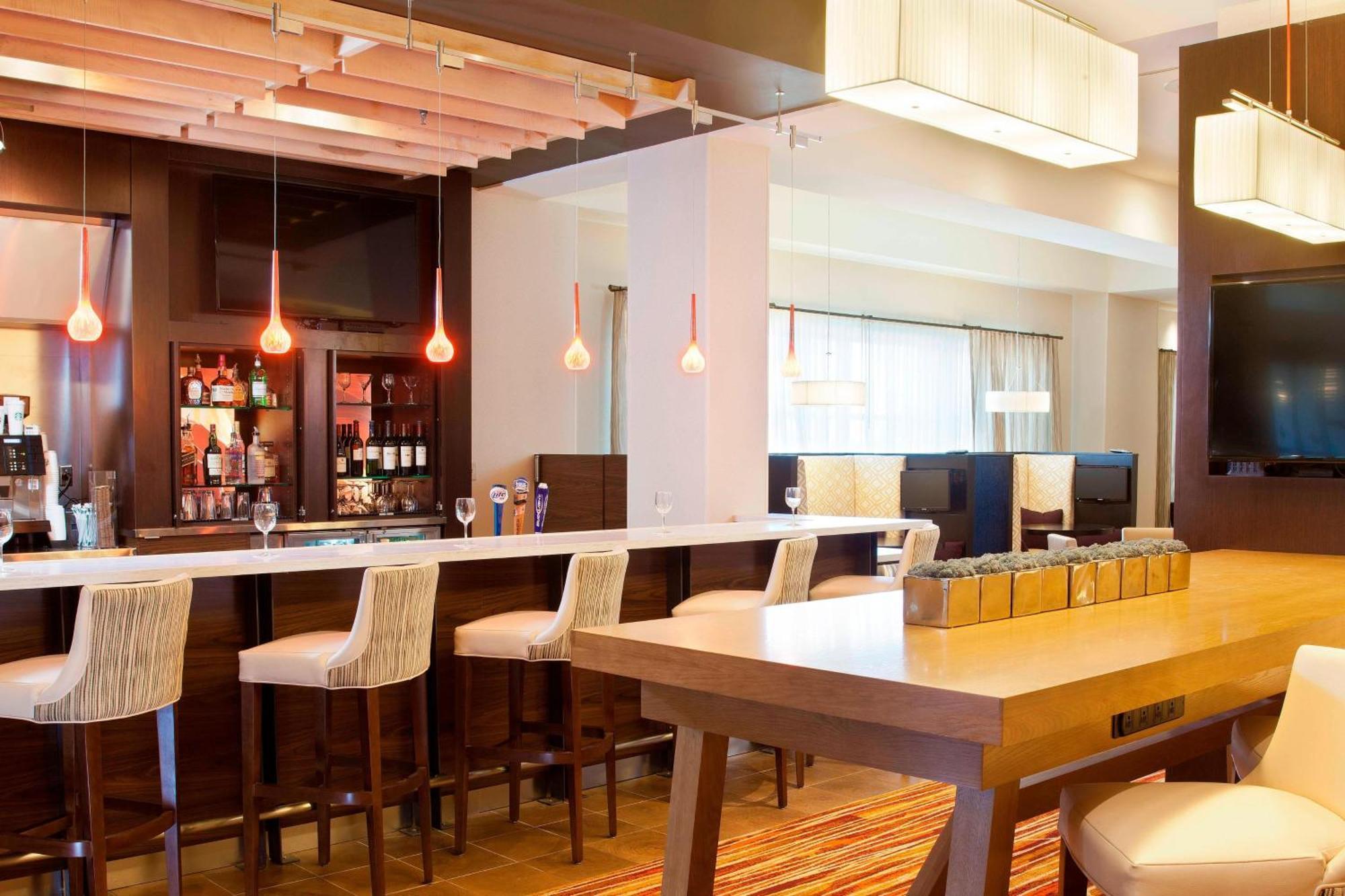 Courtyard By Marriott Pueblo Hotel Kültér fotó
