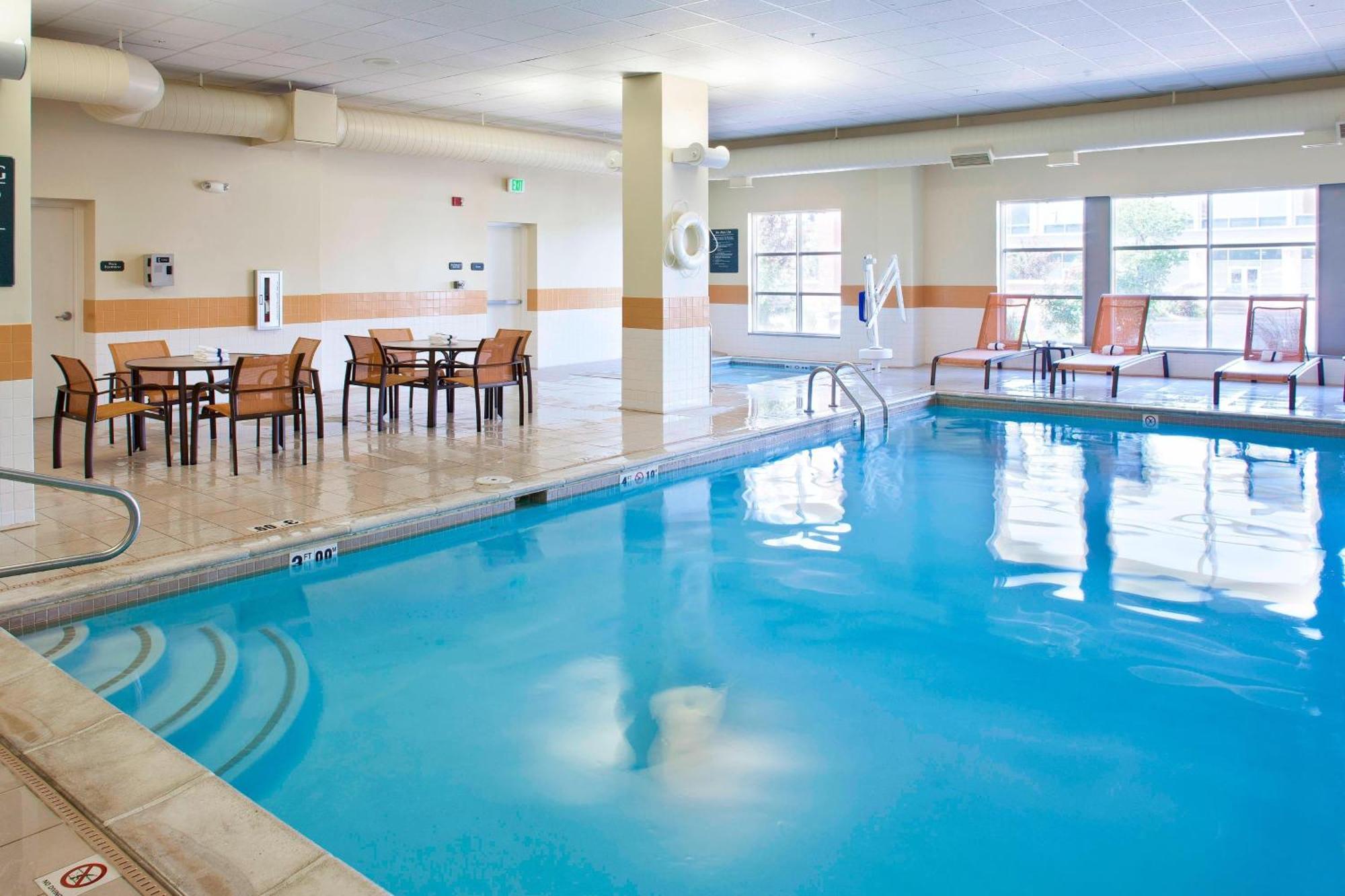 Courtyard By Marriott Pueblo Hotel Kültér fotó