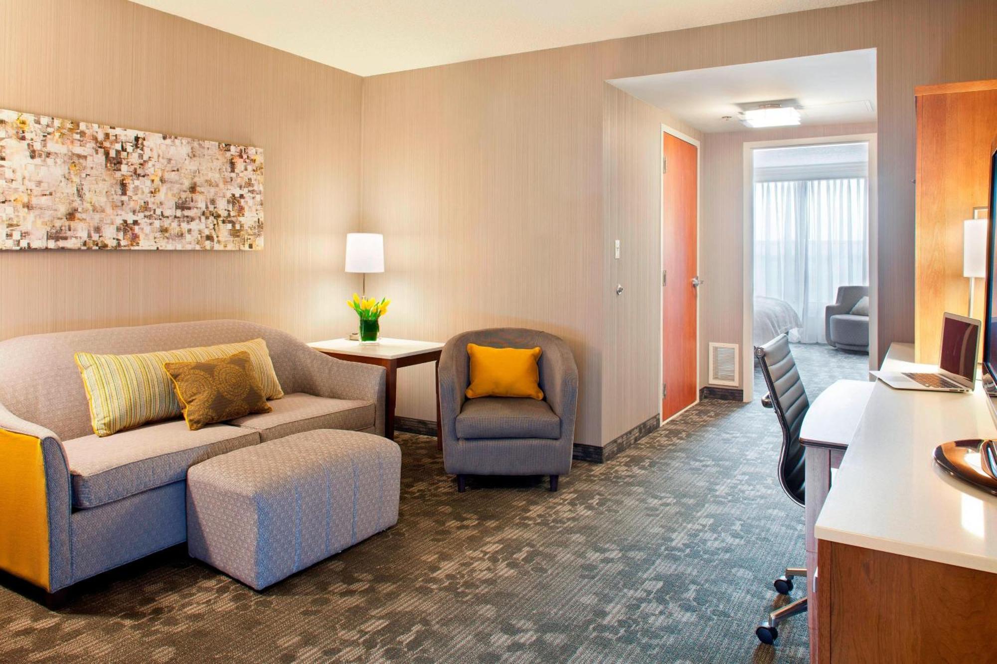 Courtyard By Marriott Pueblo Hotel Kültér fotó